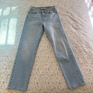 Levi’s wedgie straight ankle light wash jeans